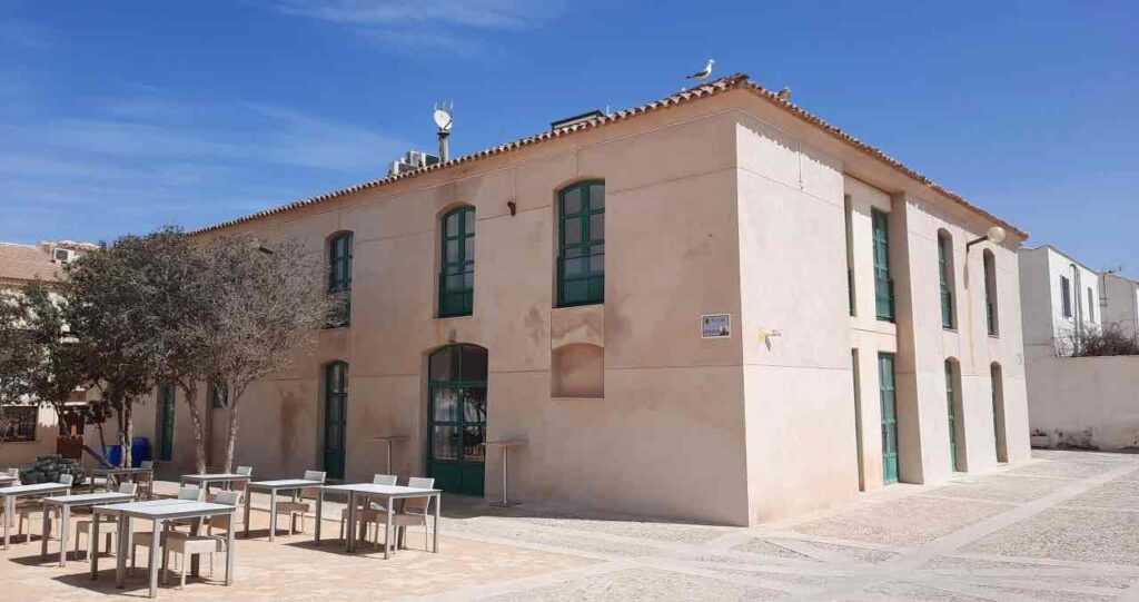 Hotel Casa del Gobernador, Isla de Tabarca, imagen vía recuerdosdemimochila